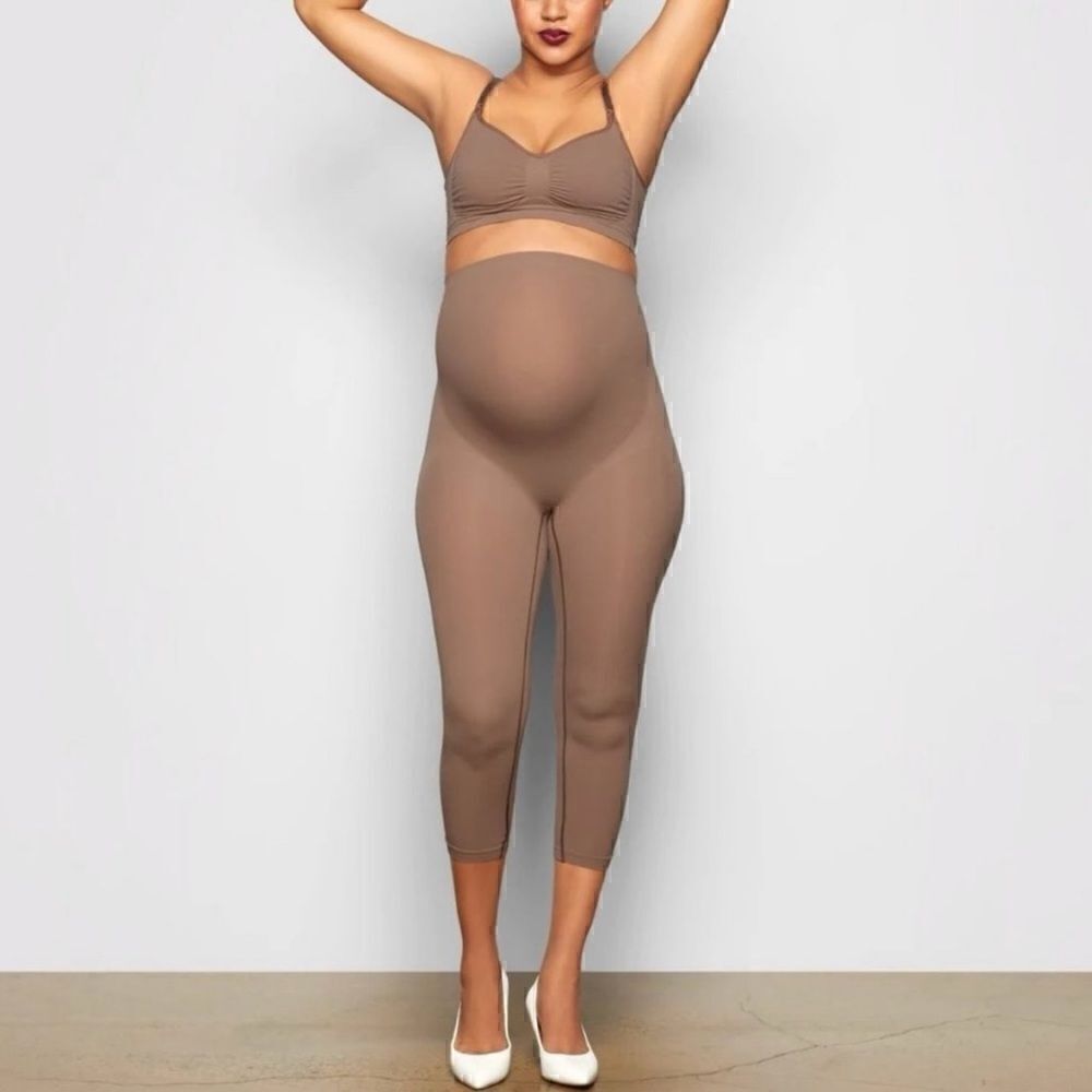 SKIMS Maternity Solutionwear Tight in Umber